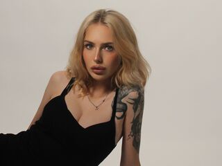 sexy webcamgirl LowerFrancis