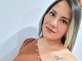 free nude webcam show LunaArdiente