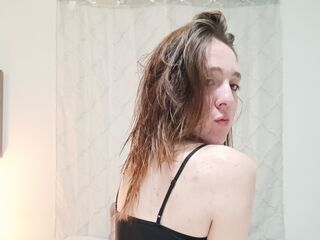 camgirl fingering bald pussy LunaRosebud