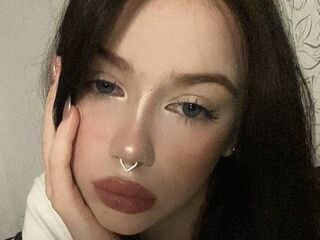 naughty camgirl masturbating with vibrator LunaSunrise