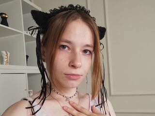 beautiful webcam girl LynetteHeart