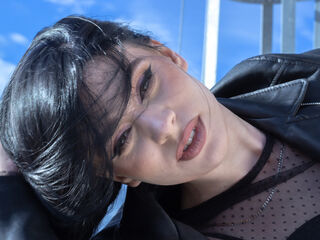 hot cam girl masturbating with sextoy MadelynVelure