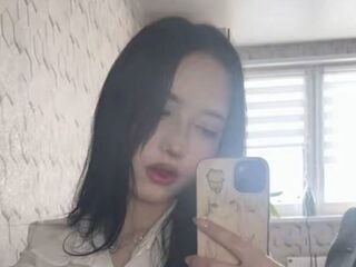 hot cam girl masturbating with vibrator MarieJosePhilip