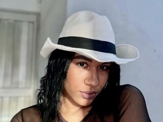 cam girl masturbating with sextoy MarihannaMour