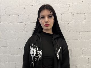 camslut fingering pussy MaryettaBurgees