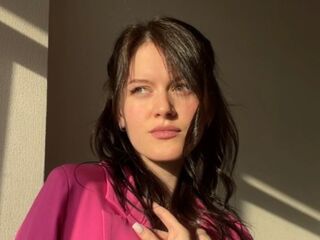 hot cam show MaudGuerrido