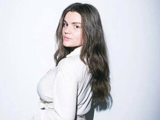 shaved pussy web cam MelaniMell