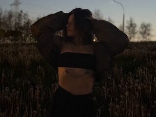 hot strip tease webcam MichelinaBoe