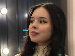 camgirl spreading pussy MikiPellon