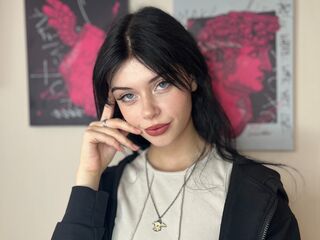 cam girl playing with sextoy MildredFollin