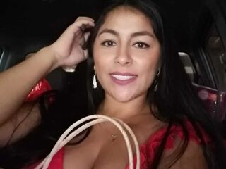 free chat room MillyLara