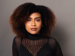 hot girl webcam photo NayaMilanoo