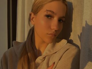 spy web cam NicoleOrtiz