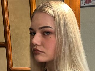 naked cam girl NicolynMoore