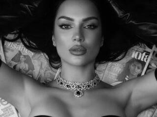 naked girl with webcam masturbating with dildo NovaV