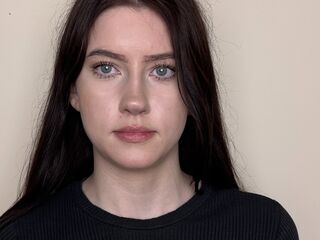 naked girl with webcam masturbating OssieMichard