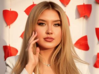 fingering camgirl RaisaMihaila