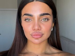 camslut showing tits ReannaGubala