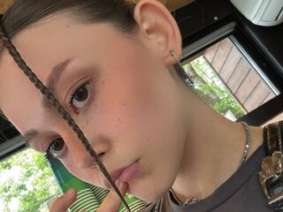 naughty camgirl photo RebbecaKennemer