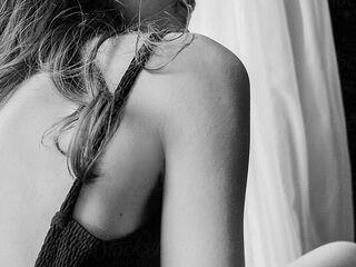 cam girl showing pussy RemaRoy