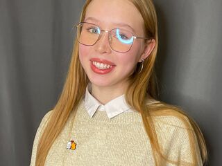 chat room live show RomanaGuethle