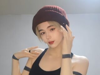 naughty chat RoxannCobio