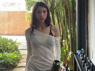 girl showing tits RyanDemirchyan