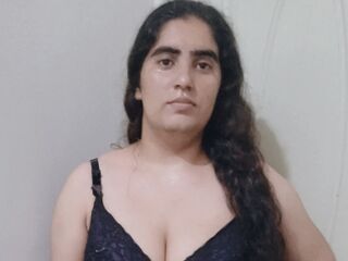 cam girl playing with dildo SafinaAngel