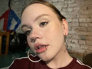 camslut naked SaraKnights