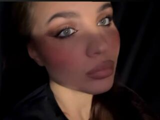 chatroom webcam photo SeemaRedhouse