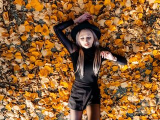 naughty cam girl masturbating SerayaRose