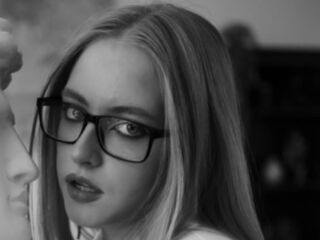 girl chat SheliaEdwards