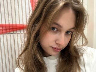 nude webcamgirl SimoneBotellio