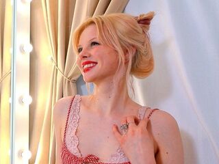 cam girl showing tits StacyValeon