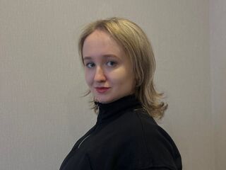 shower cam SuzannKernes