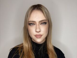 girl VirgieJanosek