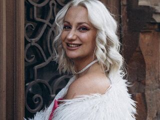 webcam babe chatroom WilsonAvery